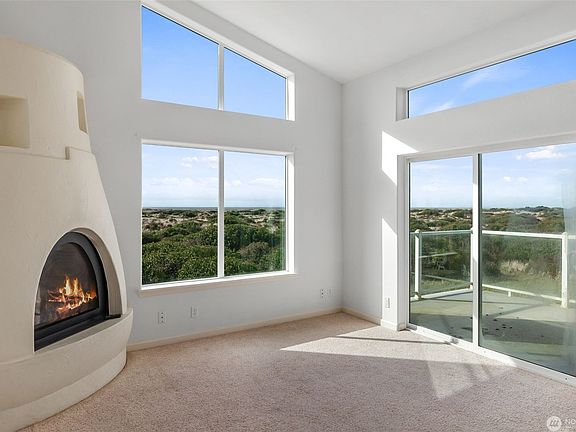 3rd image of 1029 S Sand Dune Ave SW Unit C