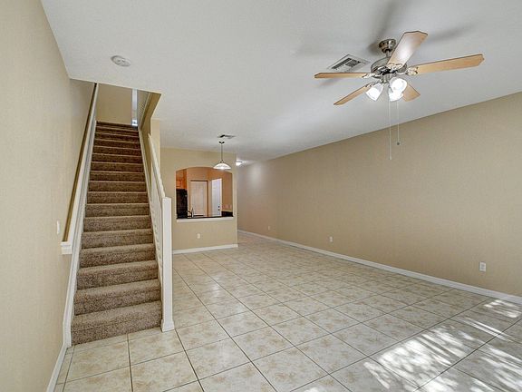 4th image of 100 Williams Ct #116