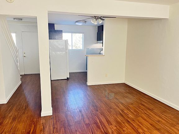 Dining Area / Kitchen / Entry