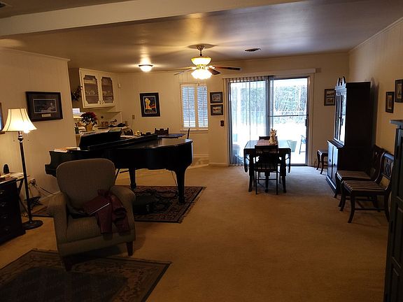3rd image of 606 Willow Oak Dr