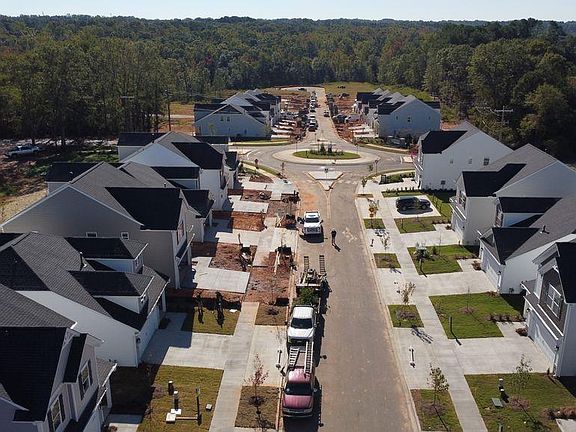 4th image of 20 Gervais Cir