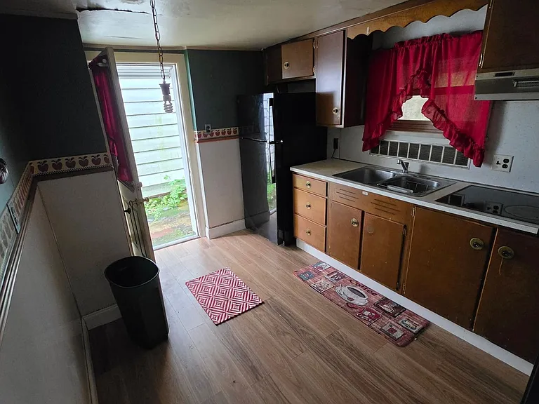 243 Pierce St — Photo 7