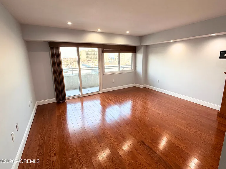 525 Ocean Blvd #405 — Photo 13