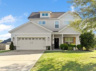 102 Penster Ct, Richlands, NC 28574