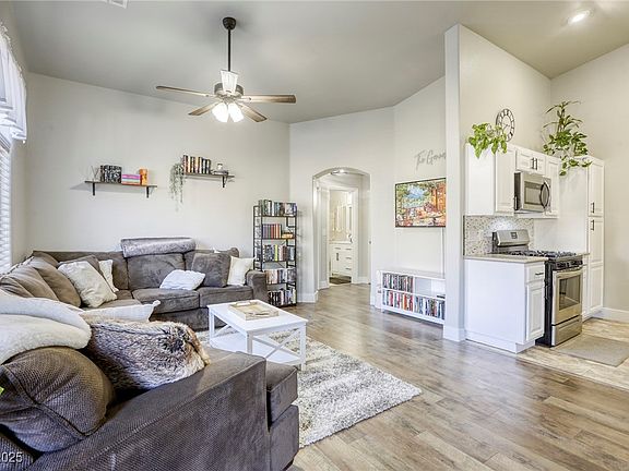 4th image of 1099 Sheer Paradise Ln Unit 1