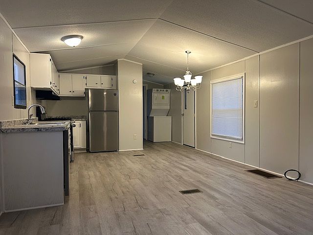 1st image of 102 Greyfield Dr #23