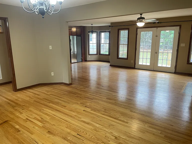 1185 Eller Wood Dr — Photo 8