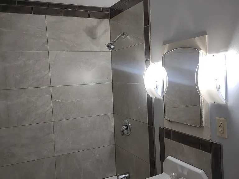 805 Ella St #3 — Photo 5