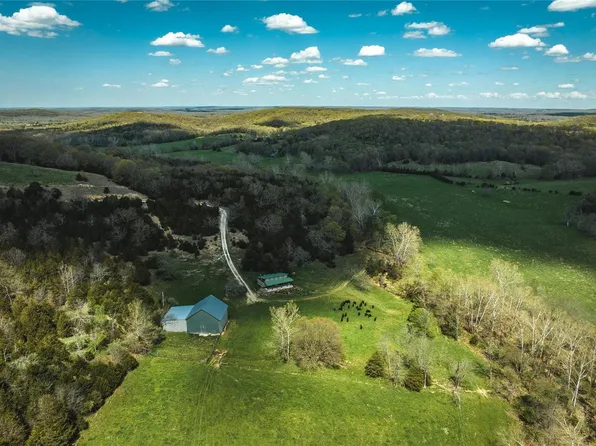 2288 Highway Y, Belle, MO 65013