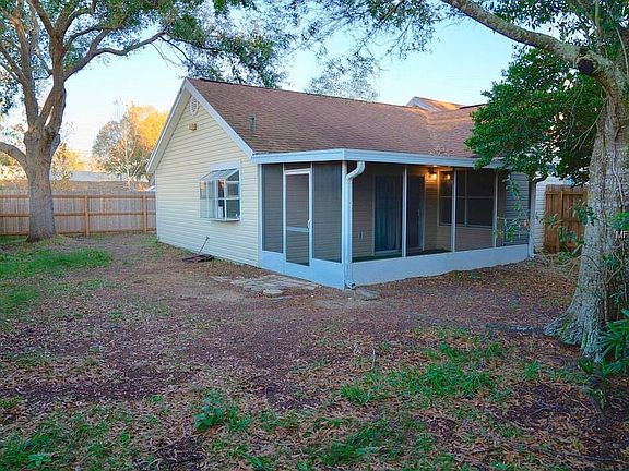 3rd image of 7531 Pacific Heights Cir