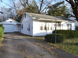 378 S 2nd St, Albion, IL 62806