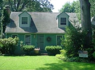 137 Long View Dr, Warwick, RI 02886