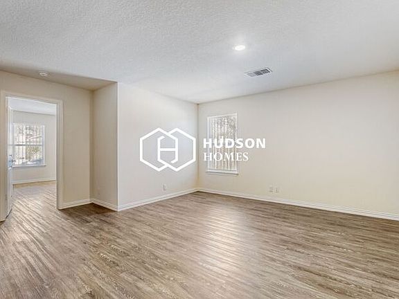 3rd image of 3210 Pitluk Ave #101