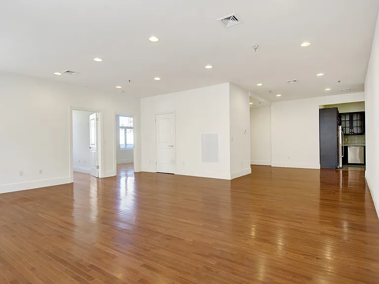 66 Franklin St #6D — Photo 4