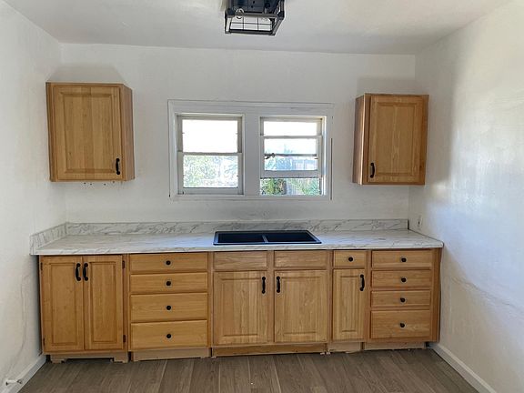 3rd image of 255 Richfield Ave