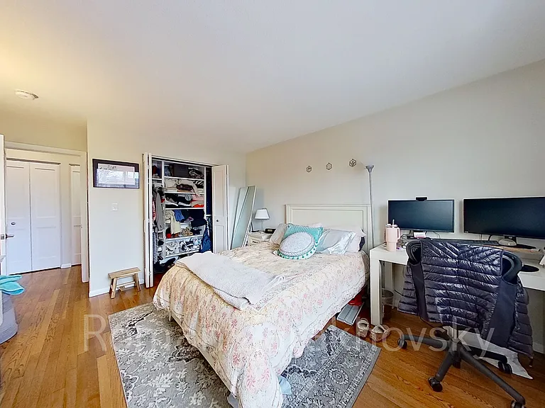 79 Sutherland Rd #4 — Photo 8