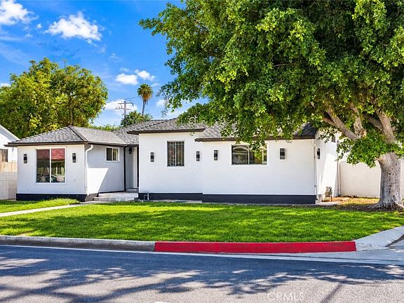 2nd image of 9246 Manzanar Ave