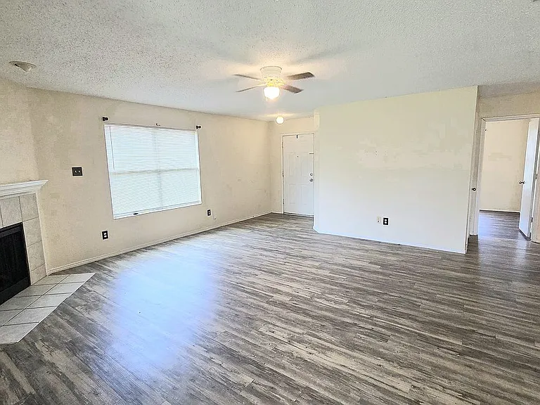 8103 Zephyr Ct — Photo 4