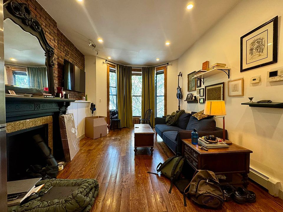 1st image of 212 Hancock St APT 5