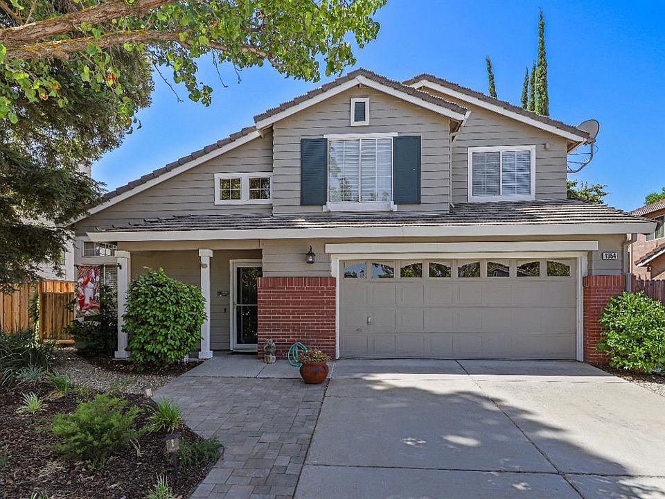 1st image of 1354 Ray Harvey Dr