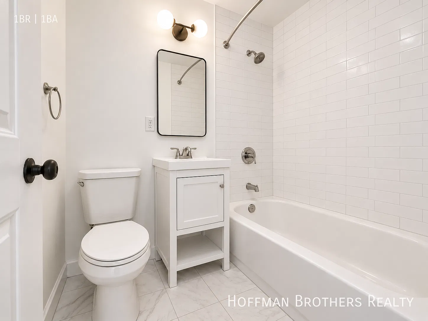 1 Month Free! Remodeled 1br With Private Patio, In-Unit Laundry, A/C & Stainless Steel Kitchen! — Photo 4
