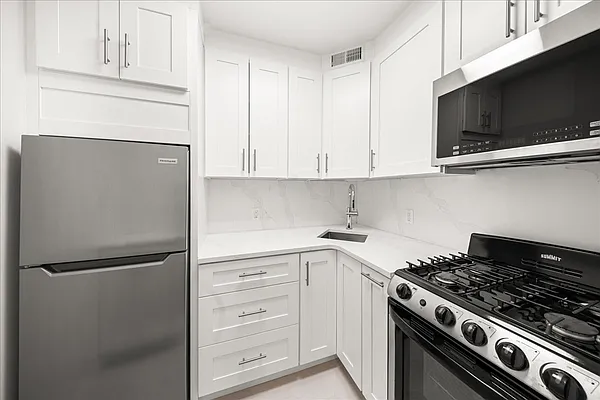 Rented by Douglas Elliman | media 2