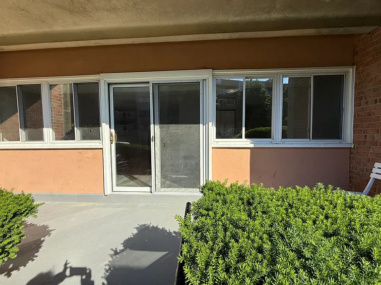 5831 Quantrell Ave #T4 — Photo 20