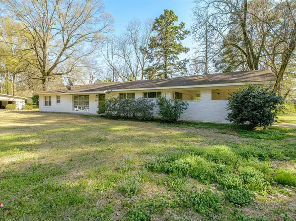 601 Browning Dr, Springhill, LA 71075