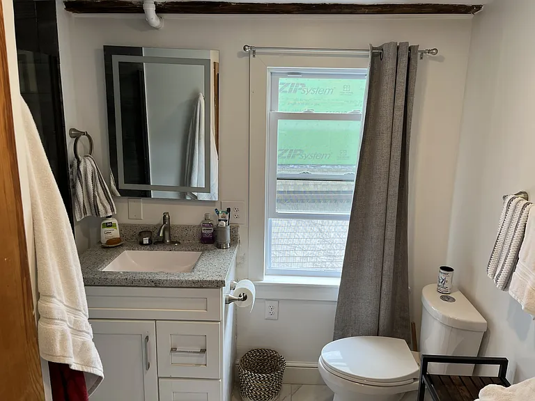 584 Hale St #2 — Photo 29