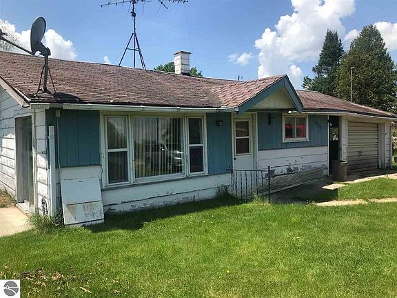 2nd image of 19215 30th Ave