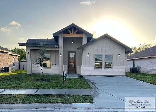 1st image of 7748 Palm Grove Dr