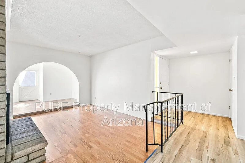 3 bed, 2.0 bath, 1344 sqft, $2,125 — Photo 2