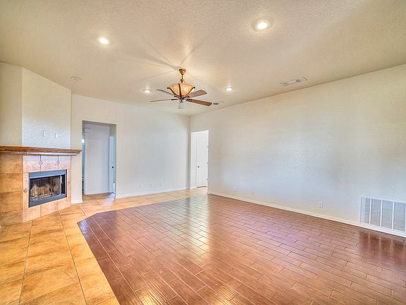 5th image of 613 Aries Ave