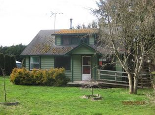 6010 Maxwelton Rd, Clinton, WA 98236