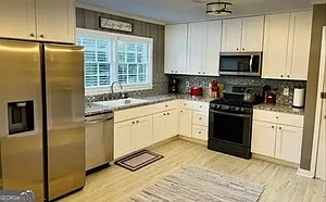 4004 Sheldon Dr NE — Photo 6