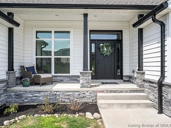 3rd image of 6019 Crestview Lane