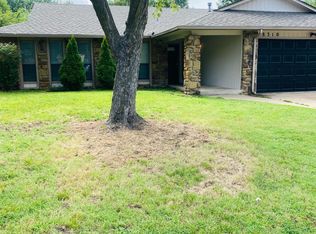 8310 S Indianwood Ave, Broken Arrow, OK 74011