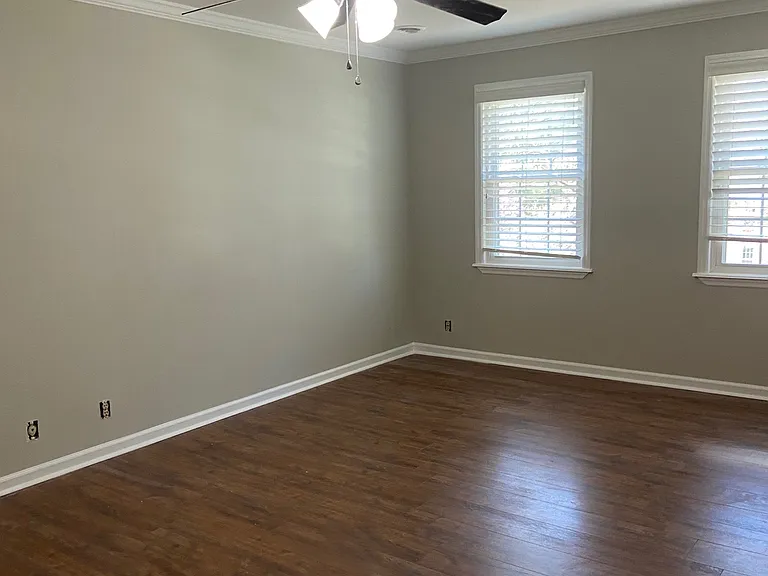 313 Timberhill Ct — Photo 22