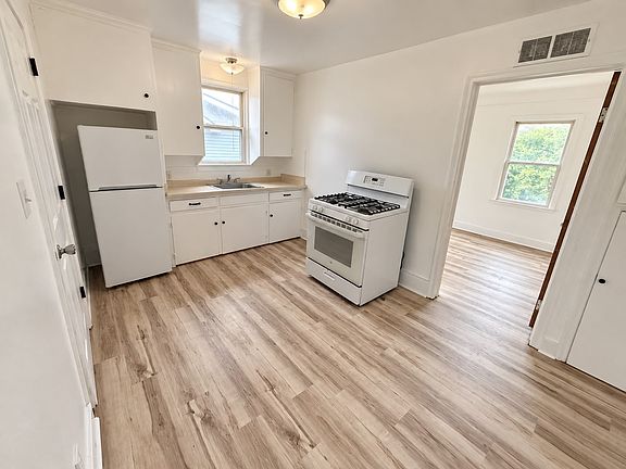 3rd image of 3916 High St APT 2