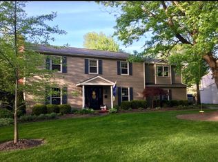 31350 Kimerly Dr, Bay Village, OH 44140