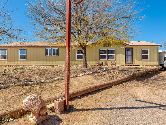 4th image of 3975 E Lakewood Ln