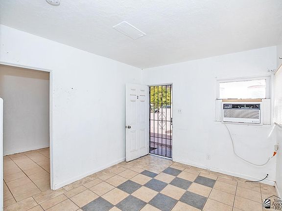 2nd image of 531 S 1st Ave APT 2