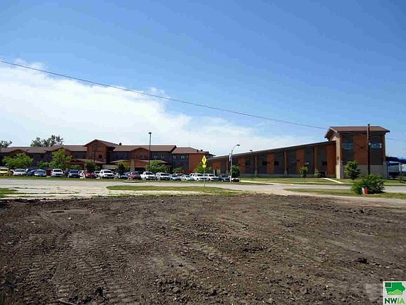 4th image of 1519 E Lakeshore Dr #0