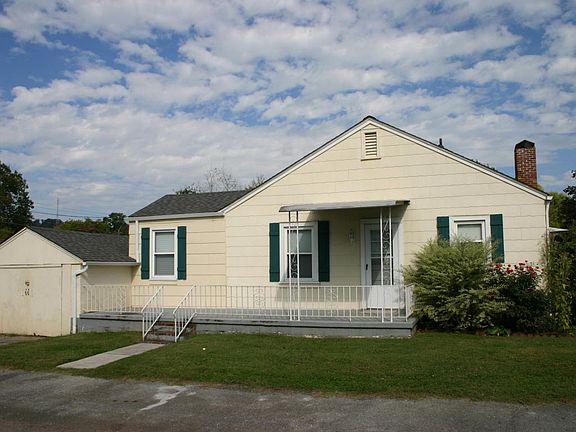 4th image of 3337 Shaw Dr