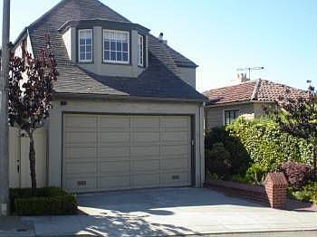 2nd image of 10 Fernwood Dr