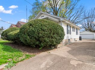 1304 E Stanford Ave, Springfield, IL 62703