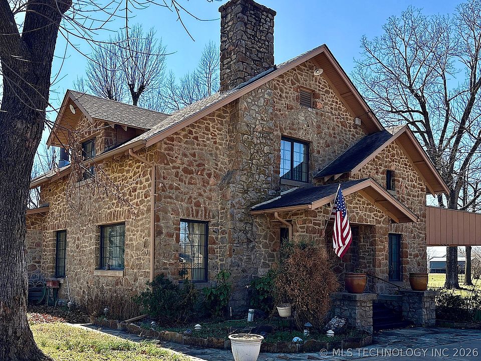 1st image of 1007 S Wilson Ave