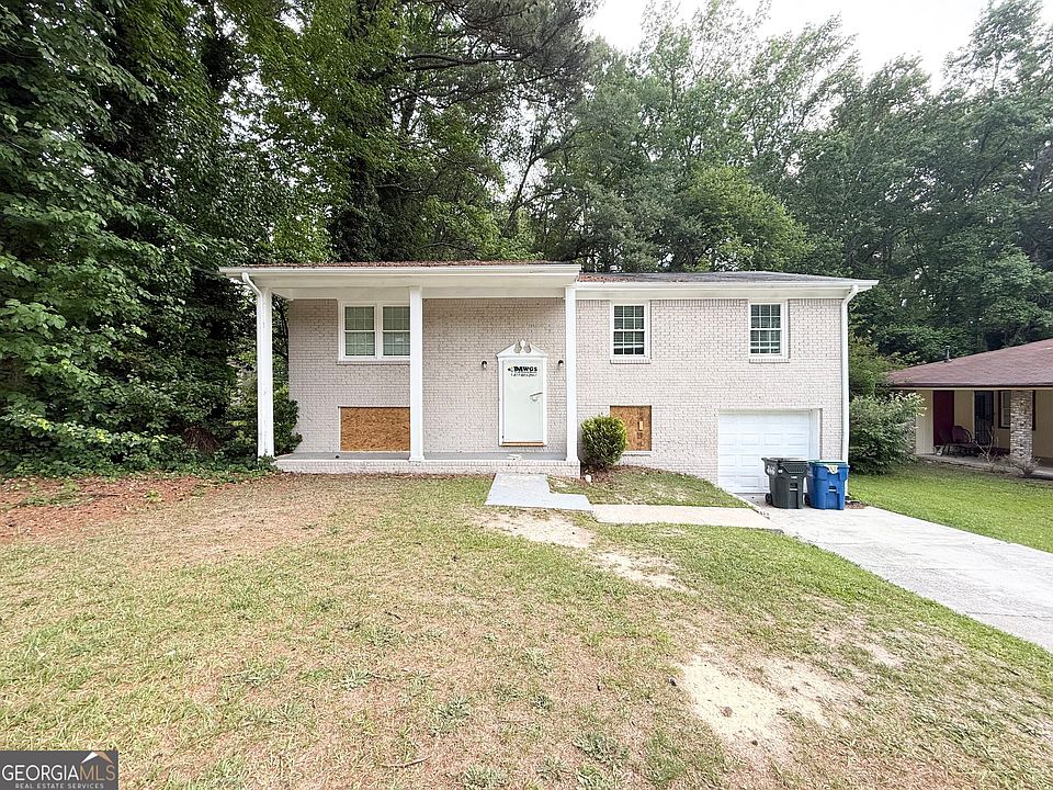 1st image of 6525 Woodford Rd
