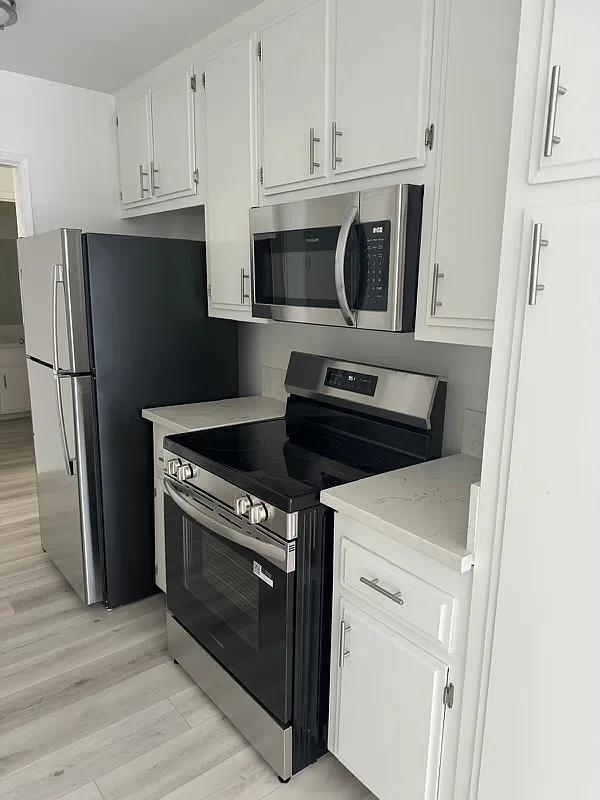 1 bed, 1000 sqft, $2,895 — Photo 1