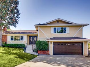 645 Crescent Ct, Vista, CA 92084